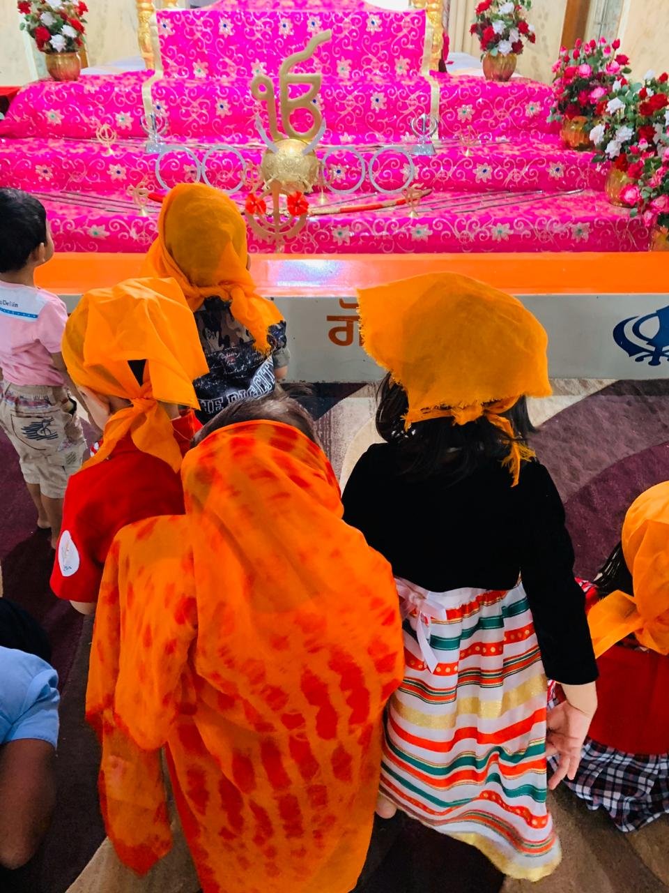 Suncatchers at Gurudwara - Photo 9