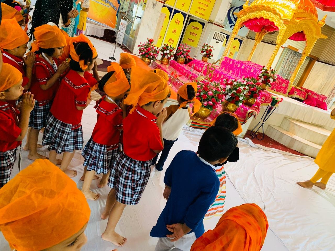 Suncatchers at Gurudwara - Photo 10